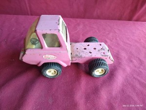 Vintage 1970s Pink Tonka Truck