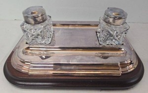 Barker Ellis Double Inkwell Desk Set Silverplate Wood Base 9 x 6