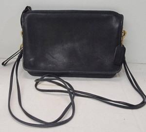 Vintage Coach Black Leather Crossbody Shoulder Bag Zip Top Purse