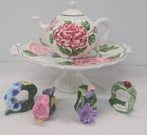 Ancora Teapot Cake Plate & Winterthur Enesco Floral Napkin Rings