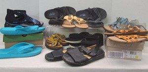 Womens Sandals Shoe Lot Crocs Skechers JSport b.o.c. Size 8 Mix