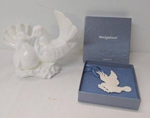Wedgwood Devotion Doves Figurine & Dove Ornament Boxed Set