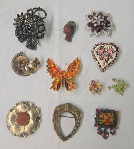 Vintage Costume Jewelry Brooch Pin Lot Rhinestone Animal Floral Mix