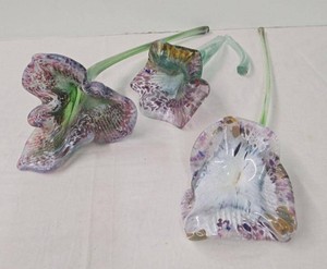 Set of 3 Beautiful Artisan Hand Blown Art Glass Display Flowers&nbsp