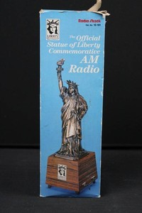 Vintage Radio Shack Statue of Liberty AM Radio 12-101 (not tested)