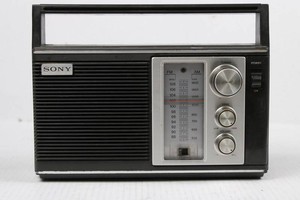 Vintage Sony AMFM Analog Tabletop Radio (not tested)