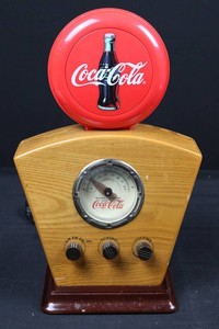 Coca-Cola AMFM Woodgrain Tabletop Radio - 16 H (not tested)