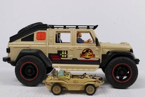 Jurassic World Jeep & Die-Cast Utility Vehicle Mixed Lot - 2pc