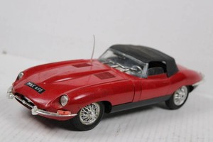 Red E-Type-Style Convertible Toy Car - Opening Doors