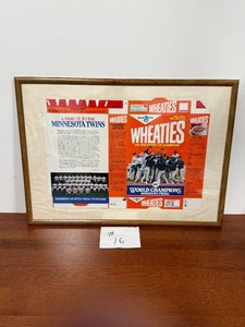 Framed 1987 Minnesota Twins Wheaties Box & Tribute Display