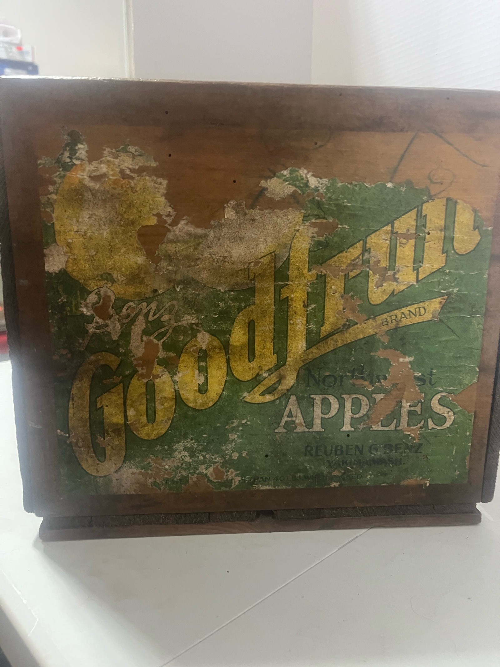 Vintage Good Fruit Apples Wood Box