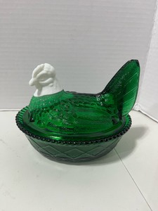 Vintage Westmoreland Green and White Hen on Nest