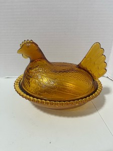 Vintage Indiana Glass Amber Hen on Nest