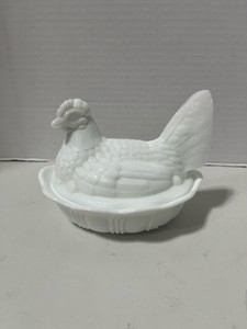 Vintage Fenton Milk Glass Hen on Nest