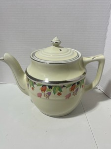 Vintage Hall China Crocus Large 8 Cup Medallion Teapot 7 No chips or cracks