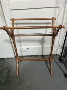 Great Wooden Quilt Rack