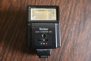 Vintage Vivitar Auto Thyristor 225 Camera Flash