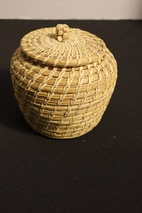 Native American Tohono Oodham Handwoven Lidded Basket