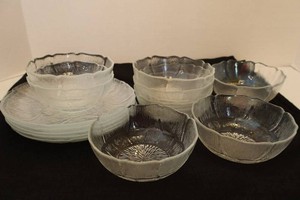 Vintage Arcoroc Fleur Glass Plates & Berry Bowls