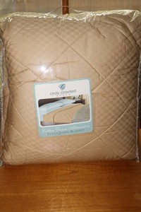 Cindy Crawford Style Cotton Down Alternative Blanket FullQueen