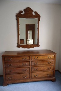 Ethan Allen Traditional Wooden Dresser & Ornate Framed Mirror