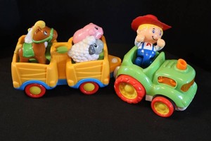 Kidoozie Funtime Tractor Farm Playset With Figures