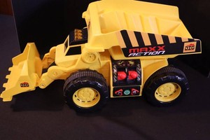 Maxx Action 2-in-1 Dig Rig Motorized Dump Truck and Front End Loader