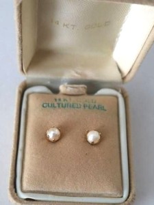 Vintage 14K Gold Cultured Pearl Stud Earrings