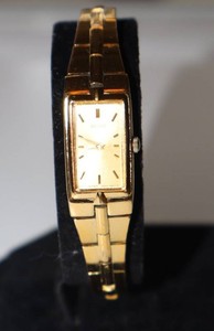 Seiko Womens Gold-Tone Rectangular Watch - Needs Battery