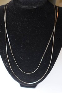 Pair of .925 Silver Necklaces - 10.5 Grams