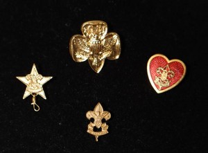Vintage Girl Scouts Pin Assortment (Lot of 4)