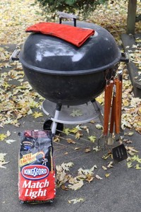 Weber Charcoal Grill & Grilling Accessories Mixed Lot