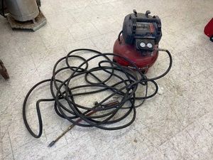 Porter Cable 150 PSI Air Compressor with Long Air Hose