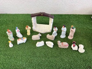1947 Nativity Set