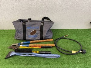Tote Bag, Baseballs, Scraper & Trimmers