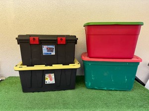 4 Totes with Lids