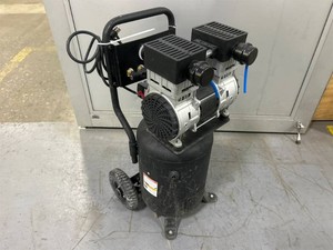 NorthStar Portable Quiet Electric Air Compressor, 1.5 HP, 8-Gallon, 4 CFM  90 PSI #53009 Msrp $444.99