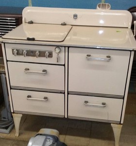 Vintage Enamel Gas Stove by Estate Fresh Air Oven