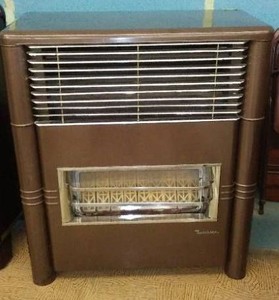 Vintage Dearhorn Room Heater, Model DVRCK65AIP, Made in Dallas, Texas