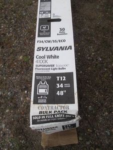 16 4 Foot fluorescent bulbs