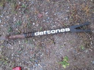 Deftones pry bar
