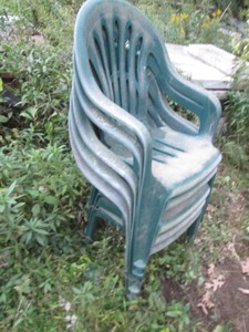 Set of plastic patio chairs