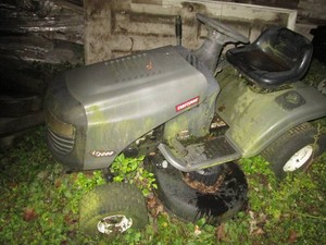Craftsman Garden tractor  mower, ran when last used, has been stored for a couple years