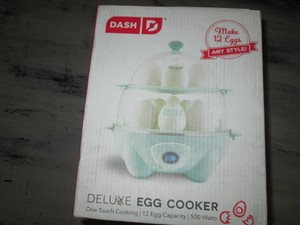 Deluxe egg cooker