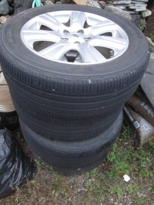 4 Tires on Land Rover rims, 25555R19