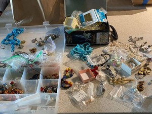 Group Costume Jewelry Beads Faux Pearls Pins Earrings Craft Lot