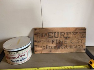 Group Vintage Campfire Marshmallows Tin & Chew Eureka Wood Panel