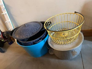 Group Vintage Cookware Cast Iron Griddle Enamelware Pot Basket