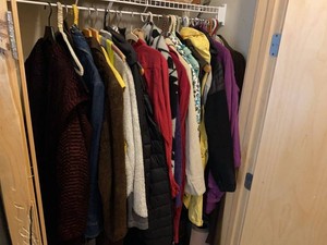Group Womens Clothing Jackets Coats Tops Handbag Mixed Brands Lot