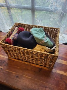 Lot of Assorted Hats Caps Mittens & Winter Accessories Adult
